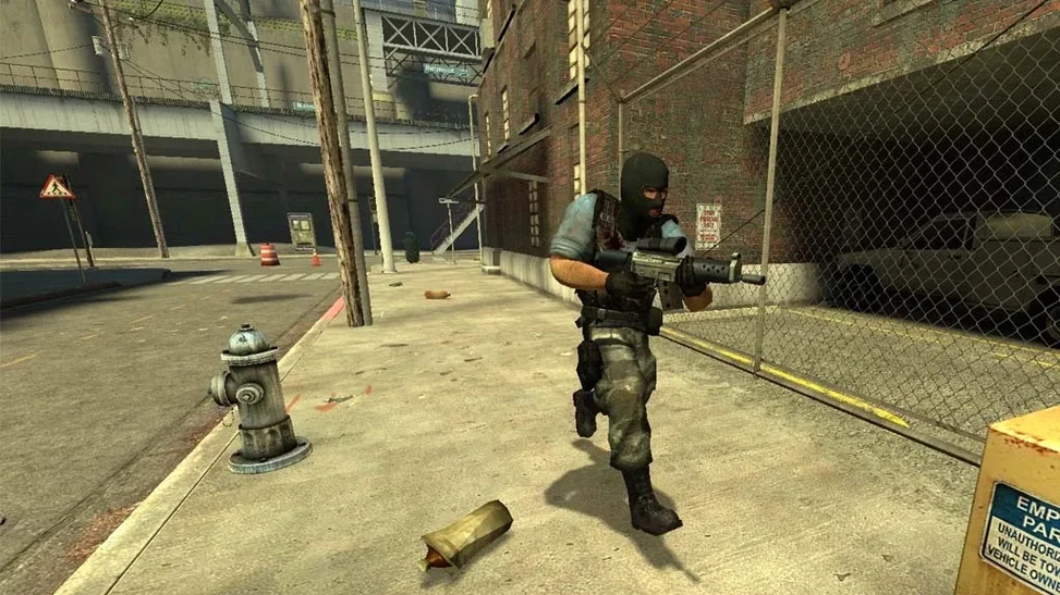 Counter-Strike: Source Build Rev 1 — view 4 Counter-Strike: Source interface, view 4