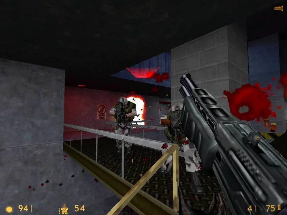 Half-Life Source Build — view 2 Half-Life Source interface, view 2